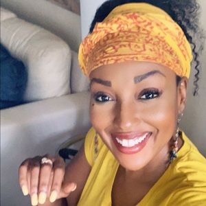 Meet your Posher, Tioshi